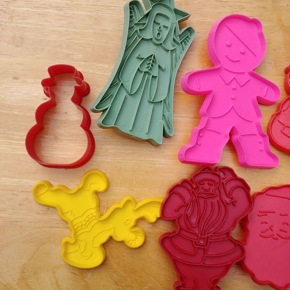 Vintage Assorted‎ Christmas Cookie Cutters - Picture 3 of 8